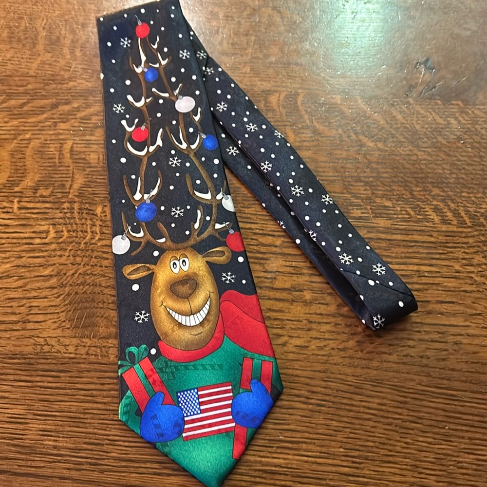 Reindeer Tie